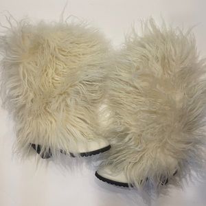 Brand new real fur /leather boots